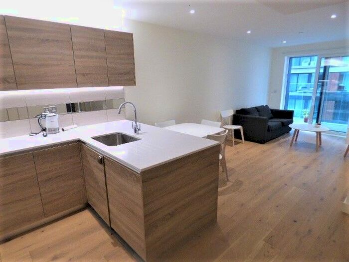 2 Bedroom Flat To Rent In Deveraux House, Duke Of Wellington Avenue, Woolwich Arsenal, SE18