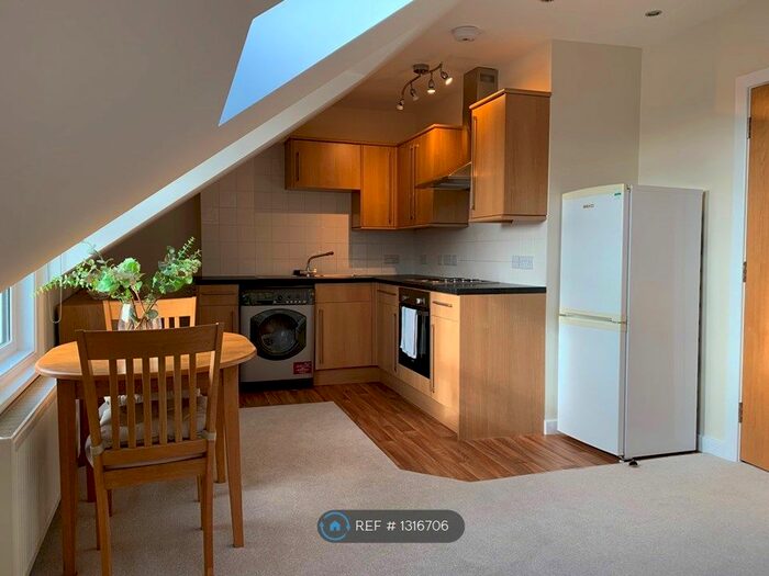 1 Bedroom Flat To Rent In Westbourne, Bournemouth BH4