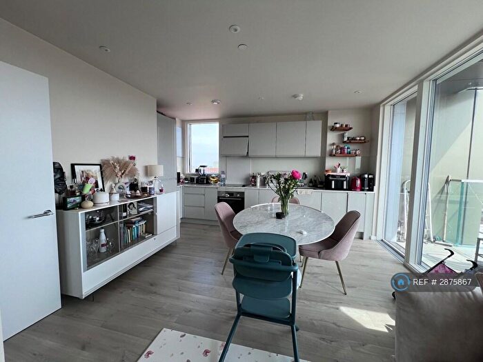 2 Bedroom Flat To Rent In Kitson House, London, E3