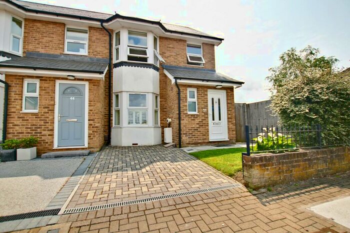 3 Bedroom End Of Terrace House To Rent In Lower Gravel Road, Bromley, BR2