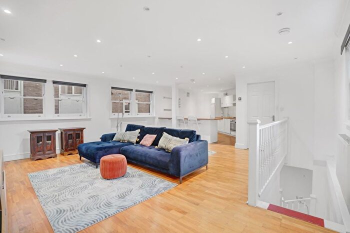 2 Bedroom Flat For Sale In Lansdowne Place, Crystal Palace, London, SE19