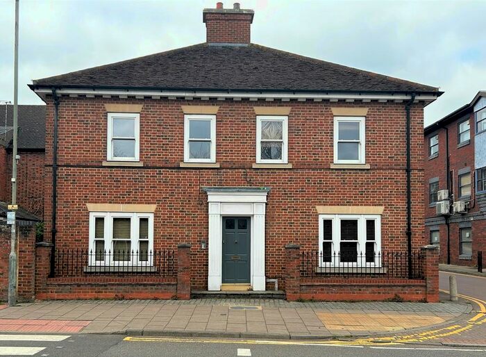 1 Bedroom Flat To Rent In Bancroft, Hitchin, SG5