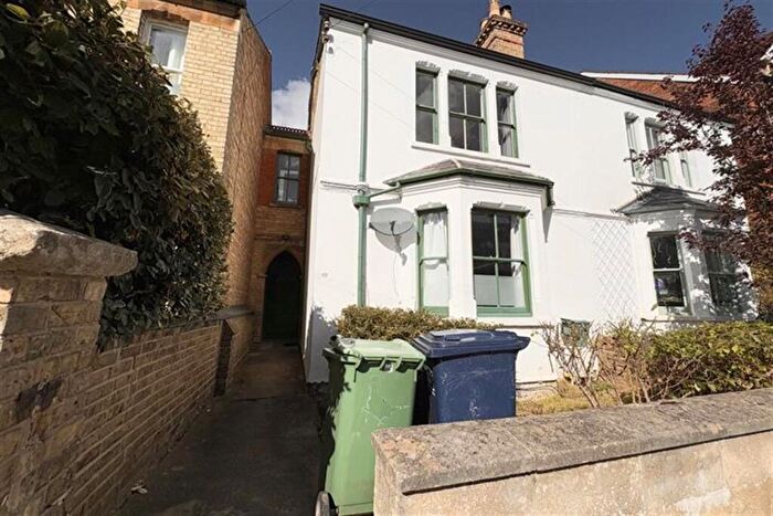 4 Bedroom Semi Detached House To Rent In Bartlemas Road, Cowley, Oxford, Oxford, OX4