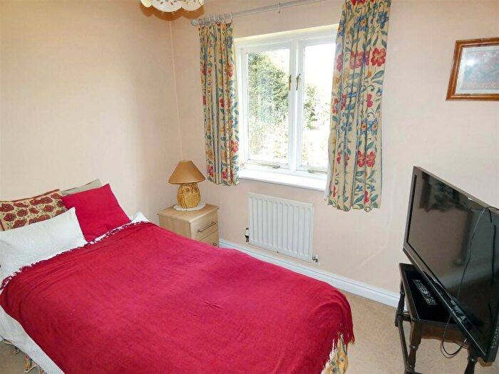 4 Bedroom Detached House For Sale In Warwick Road, Sutton Coldfield, B73