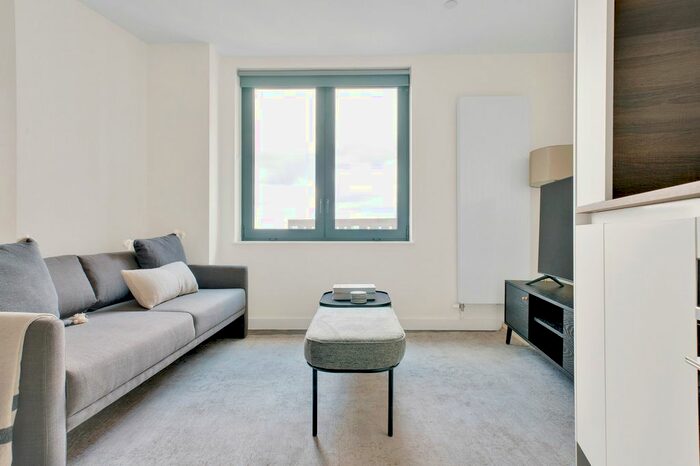 1 Bedroom Flat To Rent In Bromley By Bow, London, E3