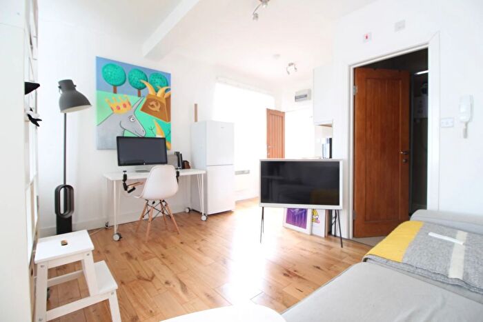 Studio To Rent In Pritchards Road, Shoreditch, E2