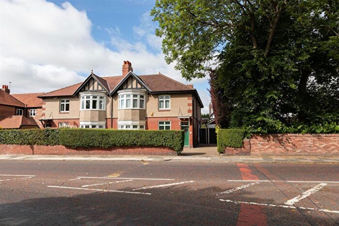 5 Bedroom Semi Detached House For Sale In Kenton Road, Gosforth, NE3