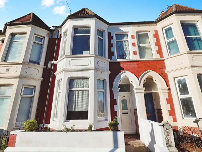 3 Bedroom Terraced House For Sale In Dogfield Street, Cardiff, CF24