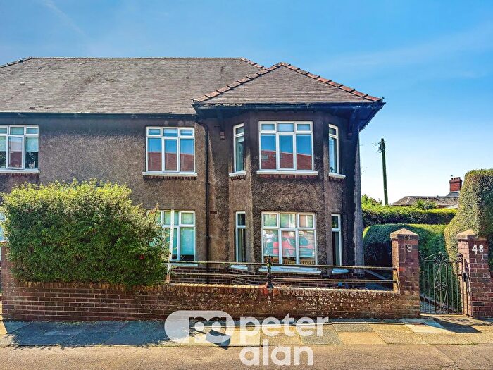 2 Bedroom Flat To Rent In Melrose Avenue, Cardiff, CF23