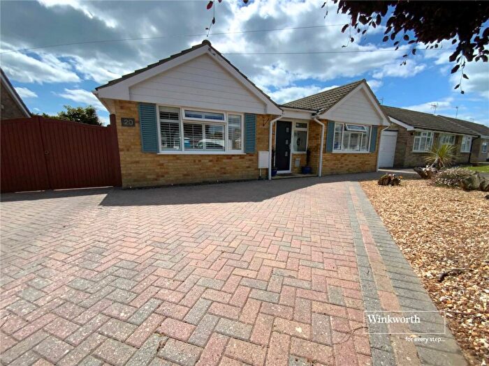 3 Bedroom Bungalow For Sale In Ricardo Crescent, Mudeford, Christchurch, BH23