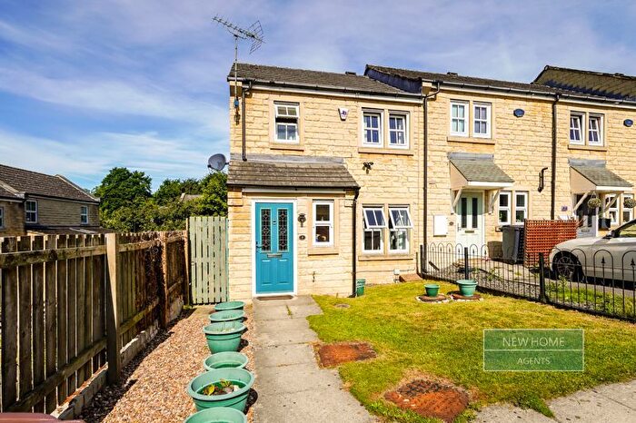 3 Bedroom End Of Terrace House For Sale In Canwick Close, East Morton, Keighley, BD20