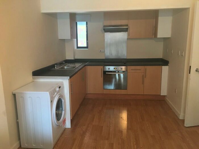 1 Bedroom Apartment To Rent In The Chandlers, Leeds, LS2
