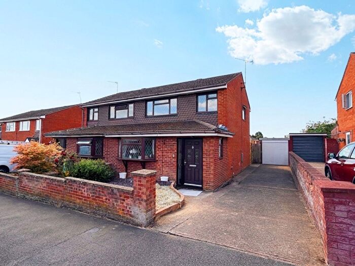 3 Bedroom Semi-Detached House For Sale In Ross Way, Bletchley, MK3
