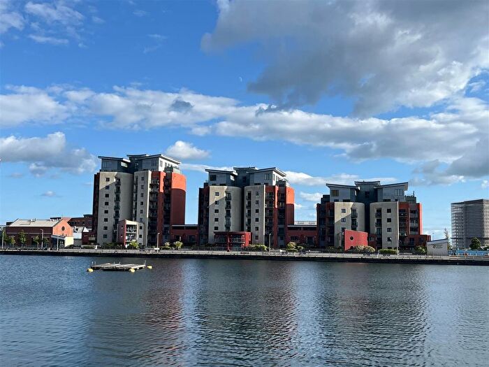 2 Bedroom Flat For Sale In South Quay Kings Road, Marina, Swansea, SA1