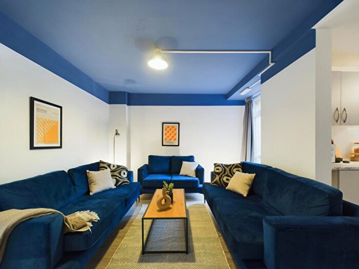 9 Bedroom House To Rent In Great Western Street, Manchester, M14