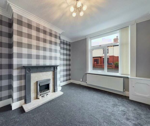 3 Bedroom Terraced House To Rent In Cunliffe Road, Blackpool, FY1