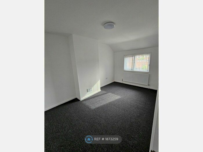 3 Bedroom Terraced House To Rent In Worting Road, Basingstoke, RG22