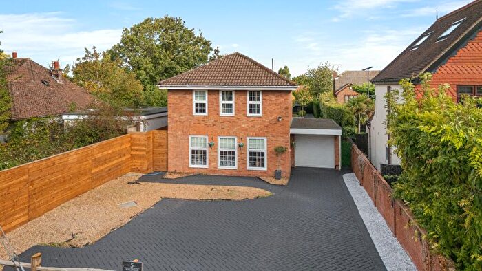 4 Bedroom Detached House For Sale In Wellfield, Hartley, Longfield, Kent, DA3