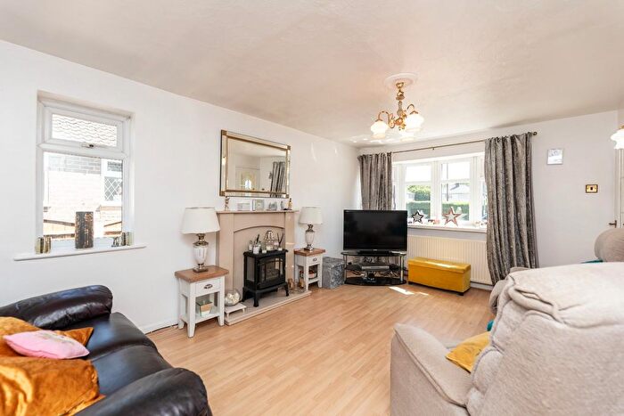 2 Bedroom Detached Bungalow For Sale In Manor Park Avenue, Allerton Bywater, Castleford, WF10