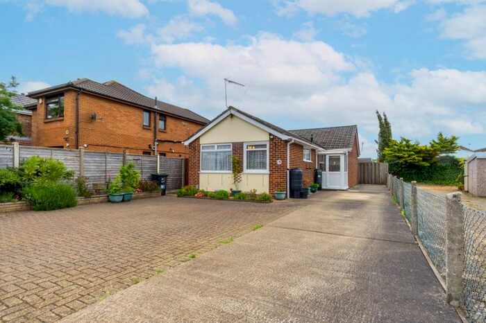 3 Bedroom Bungalow To Rent In Bascott Close, Bournemouth, BH11