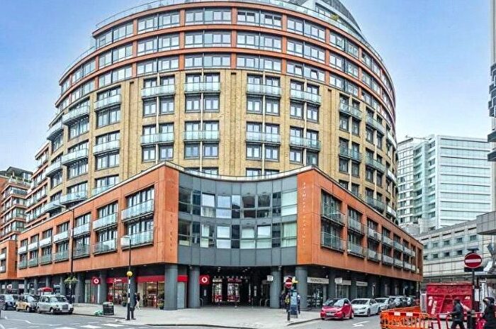 2 Bedroom Flat To Rent In Balmoral Apartments, Praed Street, Edgware Road, Paddington, London, W2