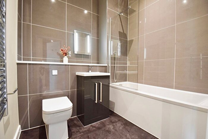 2 Bedroom Flat To Rent In Albion Place, Leeds, LS1