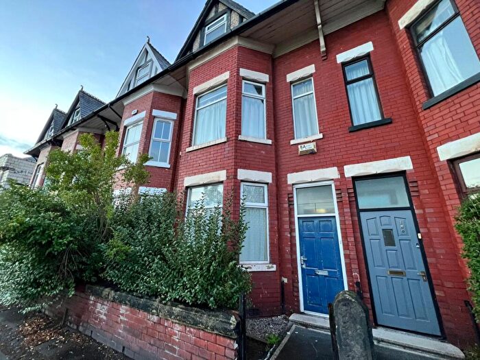 4 Bedroom Terraced House To Rent In Platt Lane, Manchester, M14