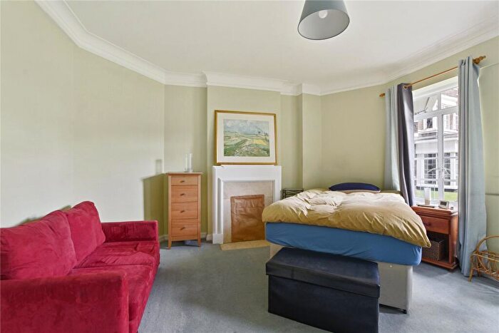 Flat To Rent In Park Road, London, NW1