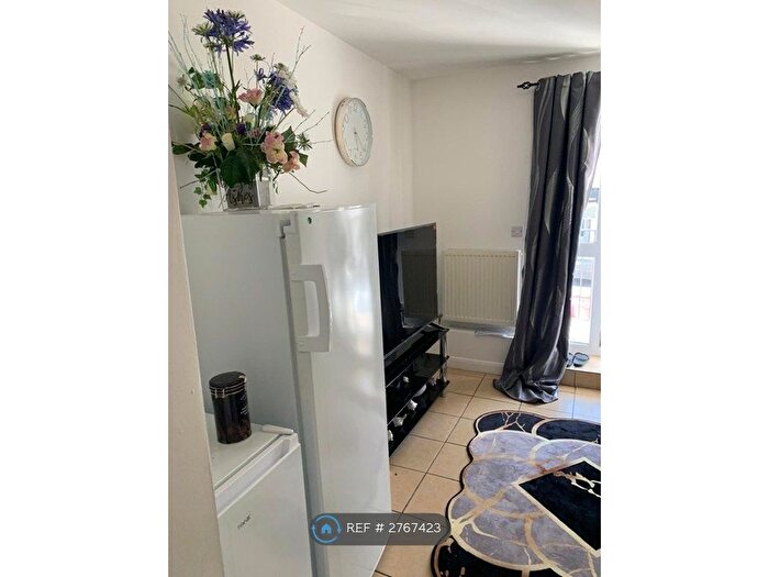 1 Bedroom Flat To Rent In Esplanade, Seaford, BN25