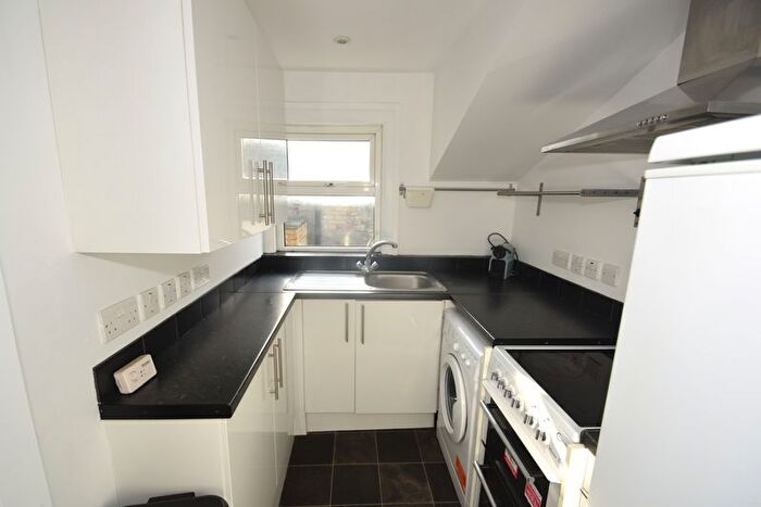 2 Bedroom Flat To Rent In Haydons Road, SW19