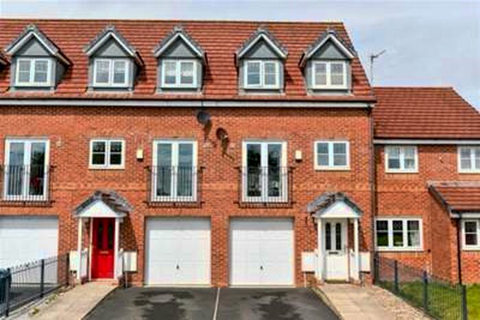 3 Bedroom House To Rent In Rosebank, Thornton-cleveleys, FY5