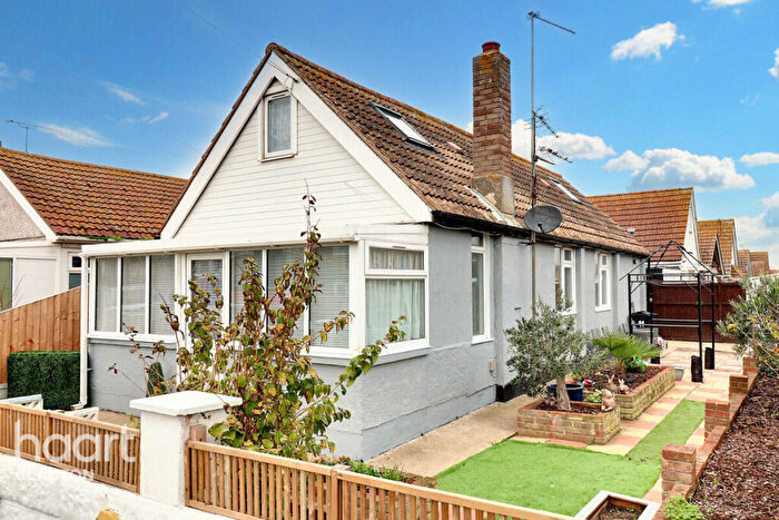 3 Bedroom Detached Bungalow For Sale In Broadway, Clacton-On-Sea, CO15