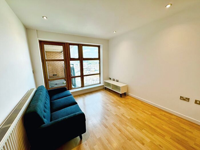 1 Bedroom Flat To Rent In Bowman Lane, Hunslet, Leeds, West Yorkshire, LS10