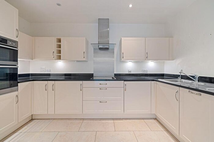 3 Bedroom Retirement Property For Sale In Cavendish House - Tudor Court, Bramshott Place, Liphook, Hampshire, GU30