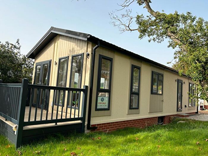 2 Bedroom Park Home For Sale In Great Blakenham, Ipswich, IP6