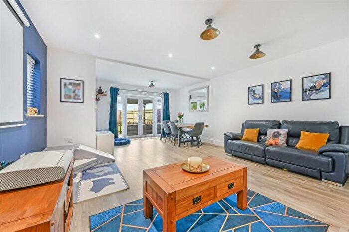 3 Bedroom House To Rent In Gatiers Lane, Caterham, CR3