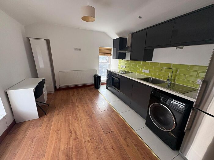 1 Bedroom Studio To Rent In Walter Road, Swansea, SA1