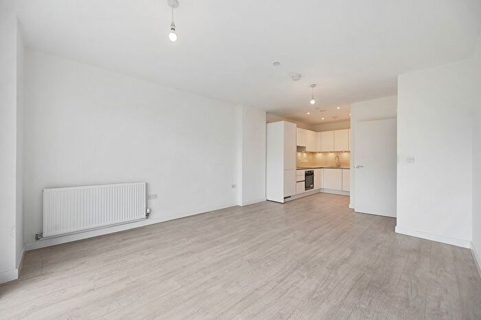 1 Bedroom Flat For Sale In Farine Avenue, Hayes, UB3