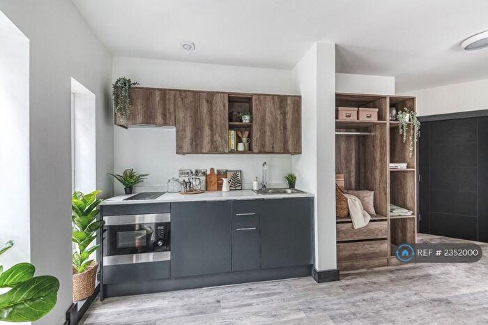 Studio To Rent In Uttoxeter Old Road, Derby, DE1