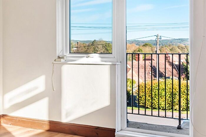 1 Bedroom Flat For Sale In New Road, Midhurst, GU29