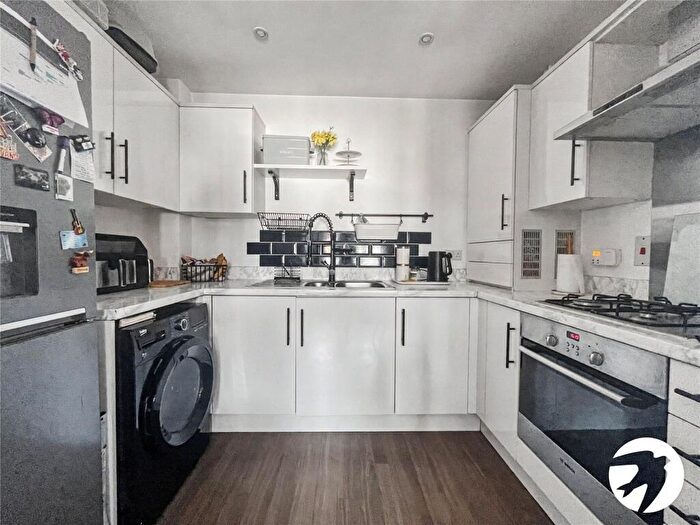 2 Bedroom House For Sale In Eglington Drive, Wainscott, Kent, ME3