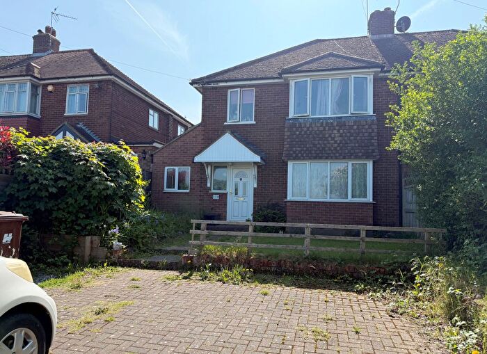 5 Bedroom Semi-Detached House To Rent In Barnet Road, Potters Bar, EN6