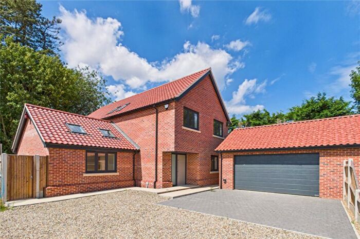 4 Bedroom Detached House For Sale In Yarmouth Road, Ormesby, Great Yarmouth, Norfolk, NR29