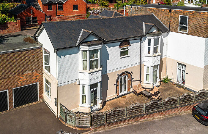 2 Bedroom Apartment For Sale In Lenton Road, The Park, NG7