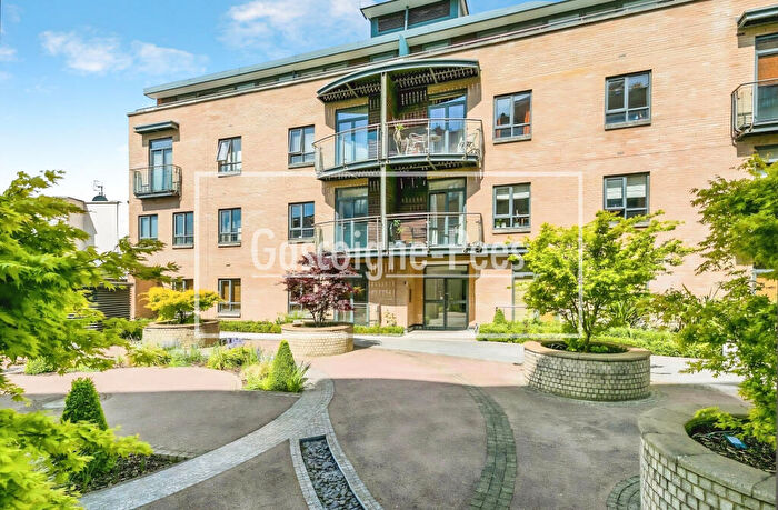 2 Bedroom Apartment To Rent In Trinity Gate, Guildford, GU1