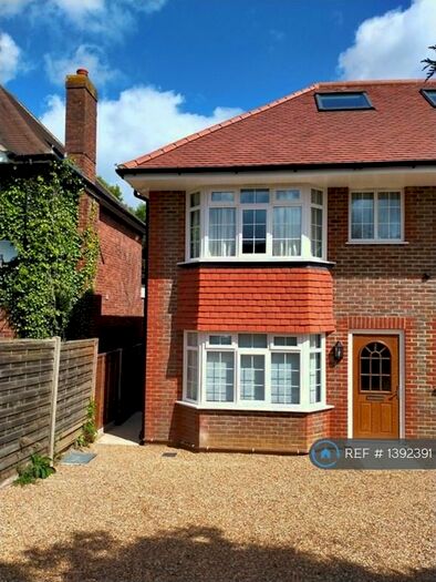 3 Bedroom Semi-Detached House To Rent In Queen Eleanors Road, Guildford, GU2