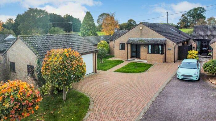 4 Bedroom Bungalow For Sale In Moor End Road, Bedford, MK43