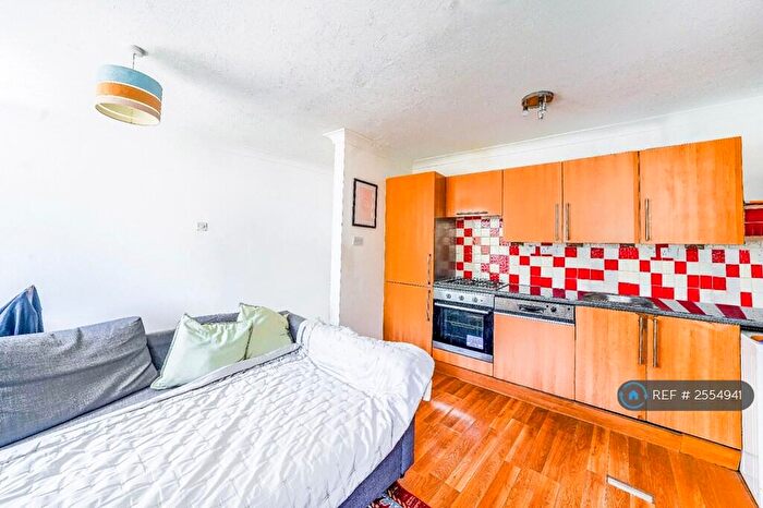 2 Bedroom Flat To Rent In Deptford High Street, London, SE8