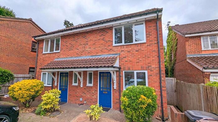 2 Bedroom Semi-Detached House To Rent In Newland Close, St Albans, Hertfordshire, AL1