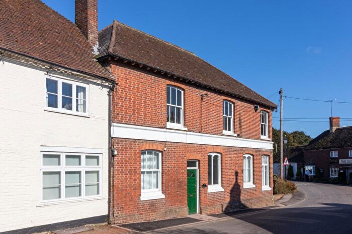 3 Bedroom Apartment To Rent In The Soke, Broad Street, Alresford, Hampshire, SO24